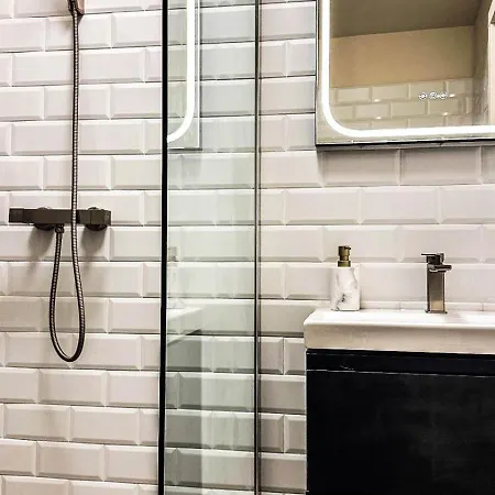 House Apartment *